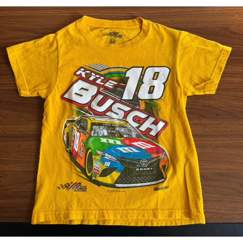NASCAR Kyle Busch 18 Joe Gibbs Racing Kids XS Yellow Graphic T-Shirt M&Ms Toyota